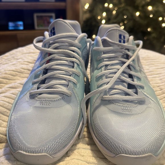 Nike Light Blue Athletic Shoes - Picture 1 of 5